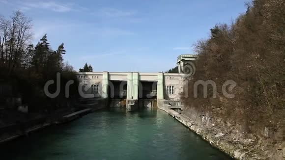 水力发电站全景拍摄视频的预览图