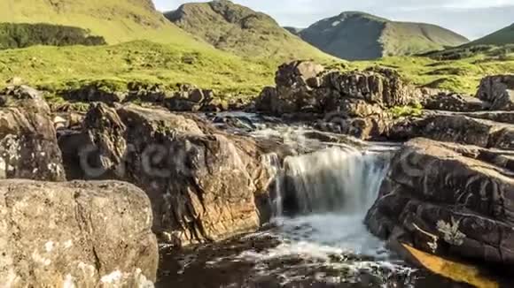 多利拍摄时间的流逝与长期暴露的天堂瀑布景观格伦Etive苏格兰联合视频的预览图
