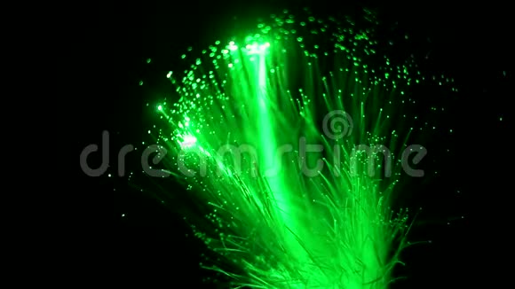 激光束在光纤灯丝束中的漂移视频的预览图