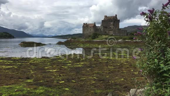 4K超高清风景如画的爱尔兰多南城堡苏格兰视频的预览图