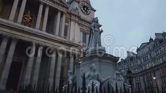 伦敦圣保尔斯大教堂伦敦英格兰2018年12月16日视频的预览图