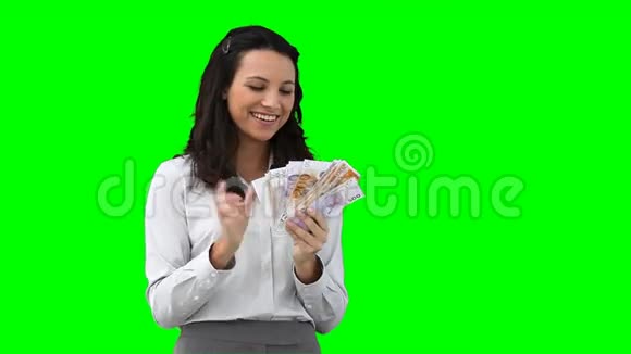 商界女性把钱当扇子视频的预览图