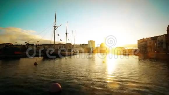 日落时的赫尔辛基风景视频的预览图