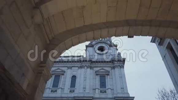 伦敦圣保尔斯大教堂伦敦英格兰2018年12月16日视频的预览图