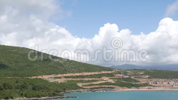 用自己的码头建造黑山的精英地区视频的预览图