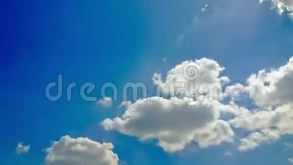 太阳光束与云层搏斗视频的预览图
