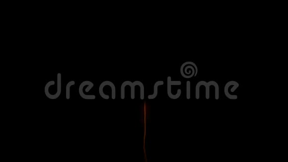 在黑色背景上隔离的连续烟花截击三维动画三维渲染关闭视图金色红色7视频的预览图