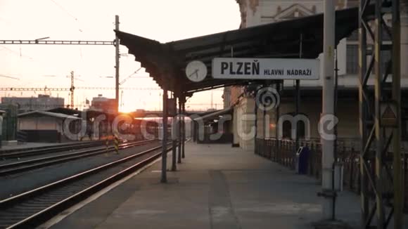 皮尔森火车站视频的预览图