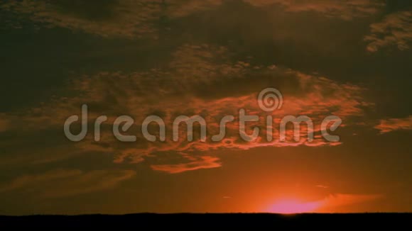 自行车日落地平线沙漠天空云彩天堂视频的预览图