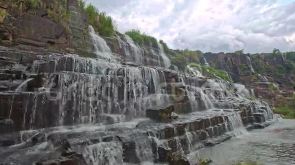 越南瀑布瀑布瀑布瀑布全景视频的预览图