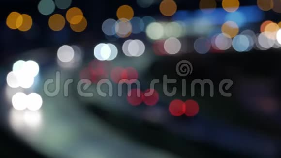 夜间城市灯光及交通背景注意力不集中视频的预览图