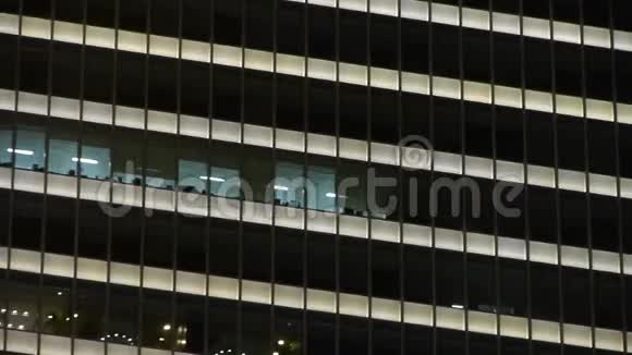 夜间特写摩天大楼市区摩登商务大厦小区视频的预览图