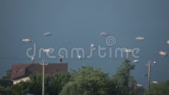 意大利科莫湖的游艇船只和岛屿视频的预览图