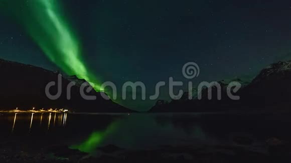 挪威峡湾北极光视频的预览图