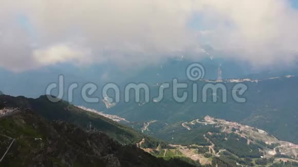 艾布拉岭卡梅尼山斯托尔布2509米靠近克拉斯纳亚波里亚纳滑雪场的罗萨库特山索契视频的预览图
