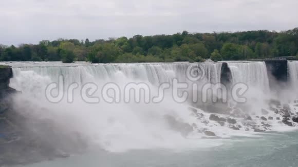 美国瀑布瀑布瀑布视频的预览图