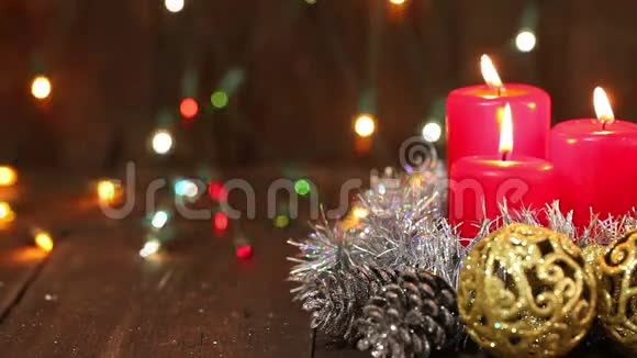 圣诞节的安排燃烧蜡烛视频的预览图