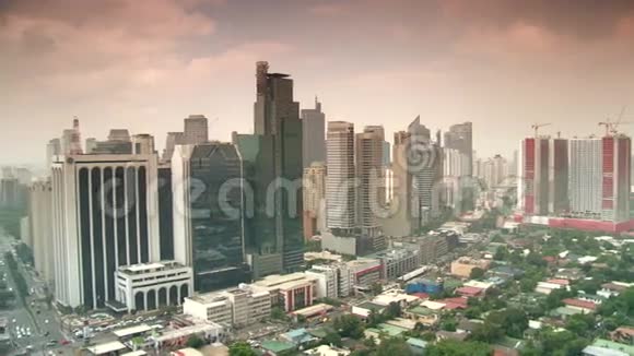 潘在菲律宾马尼拉市中心对面视频的预览图