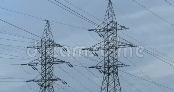 高压输电线路钢塔视频的预览图