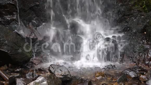 瀑布或瀑布视频的预览图