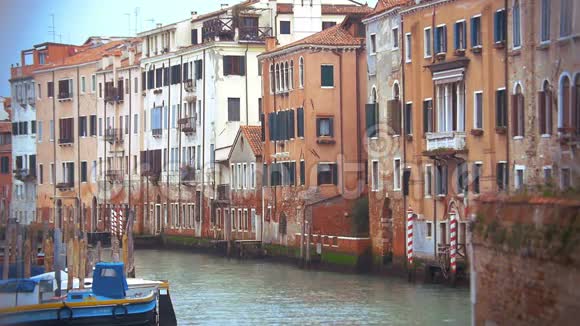 威尼斯的城市景观有古老风格的房子仍然视频的预览图