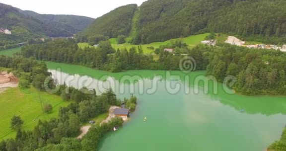 奥地利上奥地利克劳斯湖视频的预览图