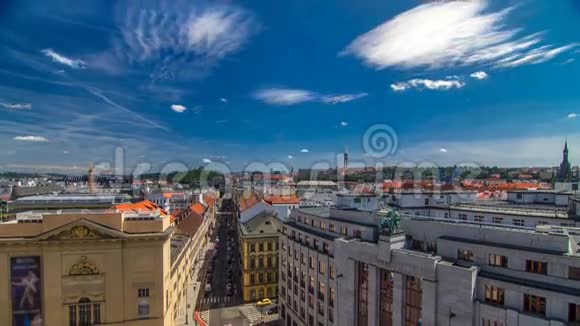从布拉格时间推移的高度粉末塔观看历史和文化纪念碑视频的预览图