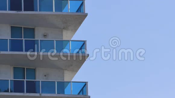 现代建筑阳台4k视频的预览图