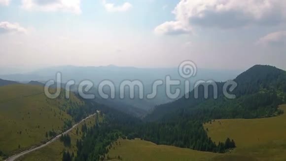 4K型高空山路高空射击视频的预览图