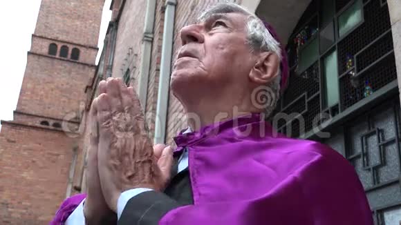 祈祷牧师父亲宗教视频的预览图