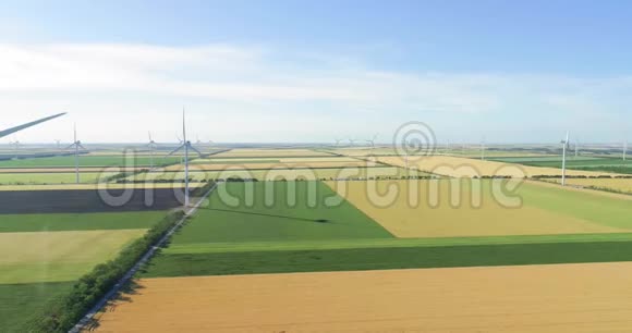 农业领域电力生产用风力发电机组空中景观视频的预览图