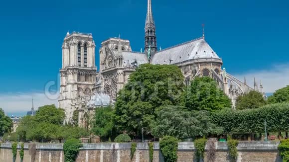 巴黎圣母院时代是巴黎最著名的象征之一视频的预览图