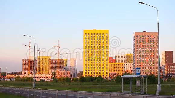莫斯科市街道路天光视频的预览图