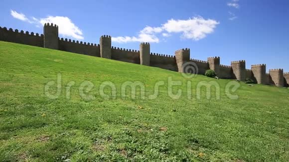 西班牙阿维拉StonesandSaints城罗马风格的中世纪城墙视频的预览图
