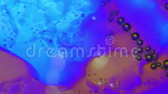 偏振光显微镜下熔化冰视频的预览图