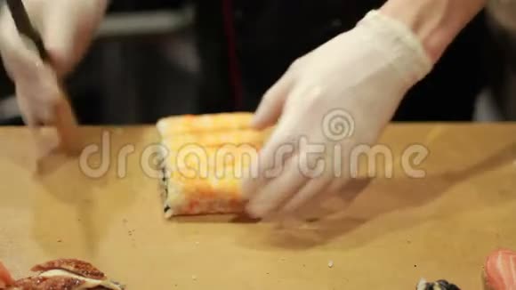 寿司烹饪视频的预览图