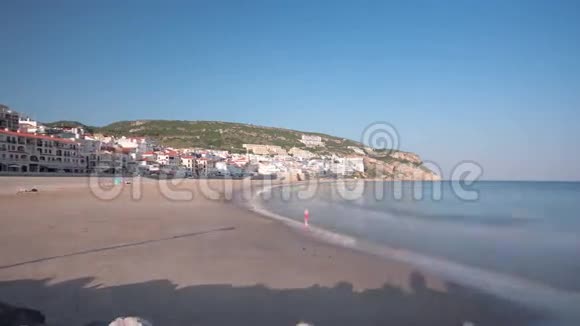 葡萄牙塞辛布拉小镇海滩视频的预览图