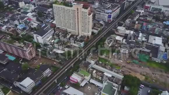 大城市摩天大楼的俯视图泰国曼谷中心的俯视图曼谷亚洲城市景观视频的预览图