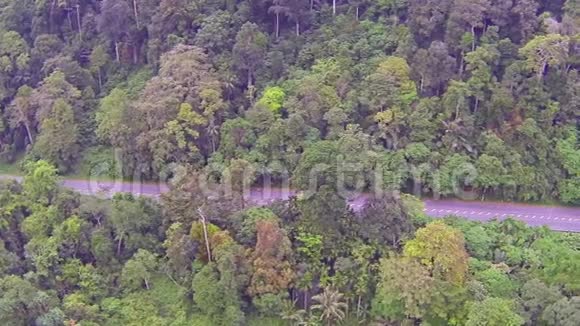泰国丛林之路的空中视频视频的预览图