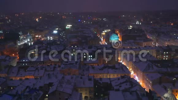 冬镇屋顶街之夜视频的预览图