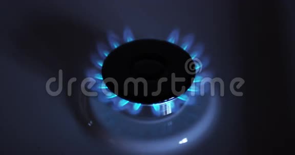 煤气炉燃烧器蓝色火焰视频的预览图