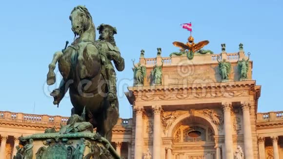 萨沃伊雕像的尤金王子霍夫堡宫维也纳时间推移4K视频的预览图