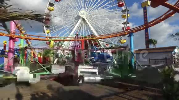 太平洋公园娱乐中心乘坐码头视频的预览图