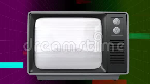 在屏幕上打开一个粉红色火烈鸟的旧电视的正面视图视频的预览图