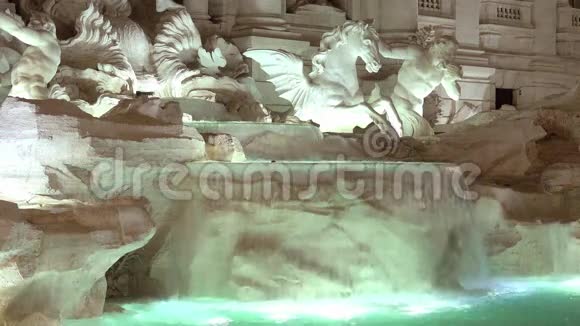 罗马著名的特雷维喷泉名为FontanadiTrevi视频的预览图