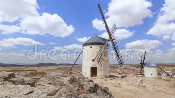 托莱多康苏格拉的西班牙传统风车视频的预览图