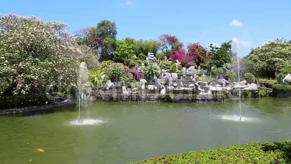 泰国芭堤雅百万年石公园视频的预览图