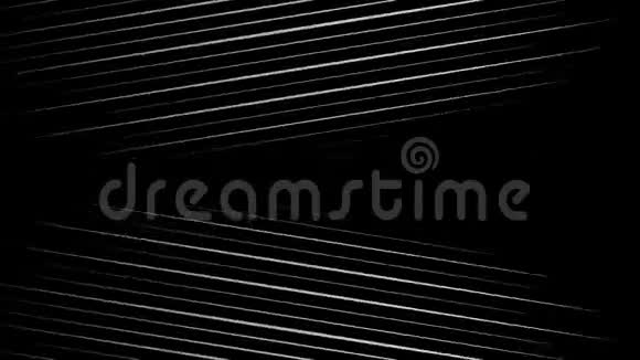 白色移动箭头形成的交叉窄线在黑色背景无缝循环动画在一个视频的预览图