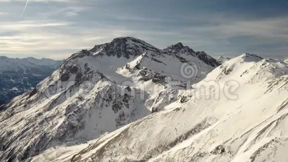 阿尔卑斯山的山脉视频的预览图