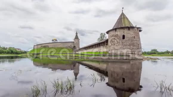 普斯科夫克里姆林宫和普洛斯卡亚塔视频的预览图